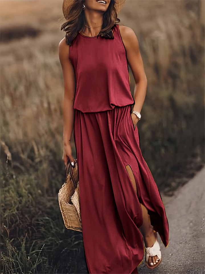Indie - Elegancka Sukienka Bez Rękawów z Rozcięciem Boczny