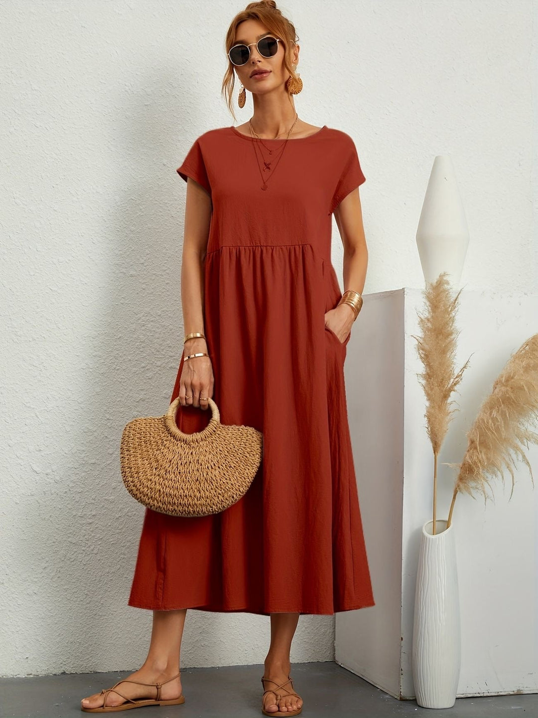 Kimber - Elegancka dziewczęca sukienka midi z okrągłym dekoltem dla modnych kobiet