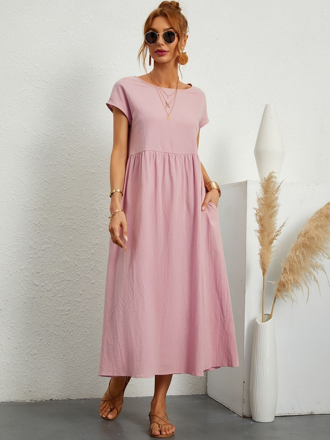 Kimber - Elegancka dziewczęca sukienka midi z okrągłym dekoltem dla modnych kobiet